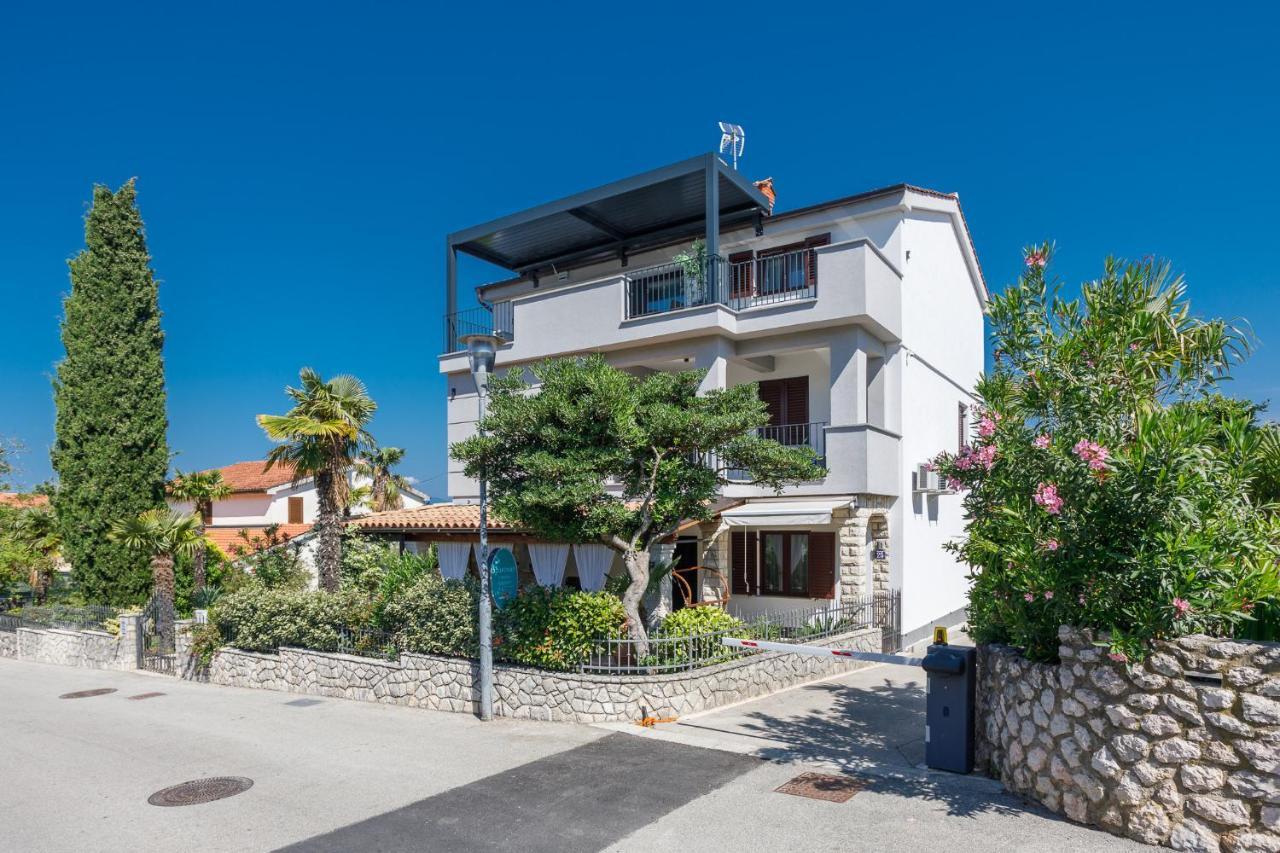 Apartment Rukavina Нивице Екстериор снимка