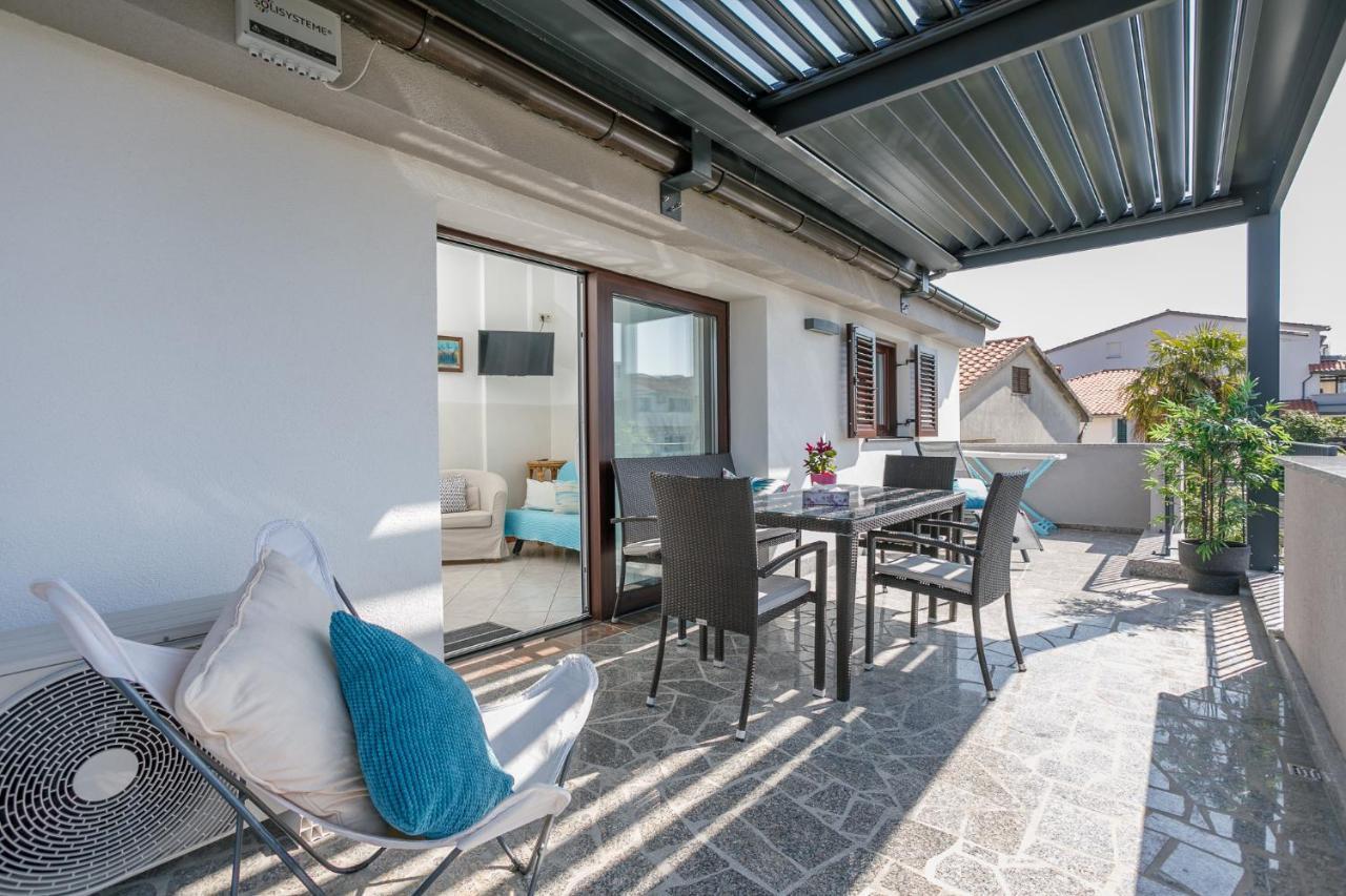 Apartment Rukavina Нивице Екстериор снимка