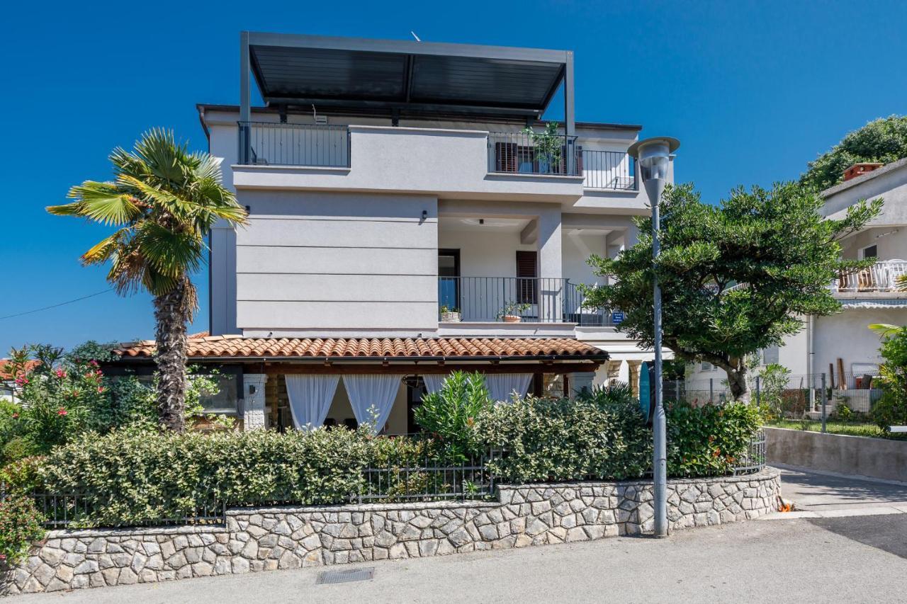 Apartment Rukavina Нивице Екстериор снимка